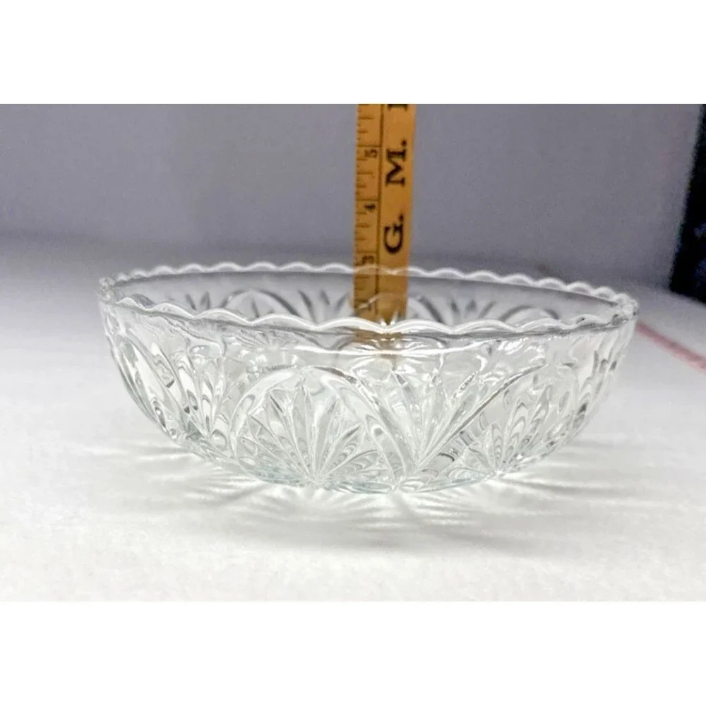 Anchor Hocking Medallion Clear Glass Serving Bowl Scalloped Pressed Vintage